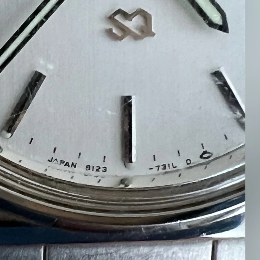 Seiko SQ Vintage Men's Watch Stainless Dial and Bracelet Day Date Windows